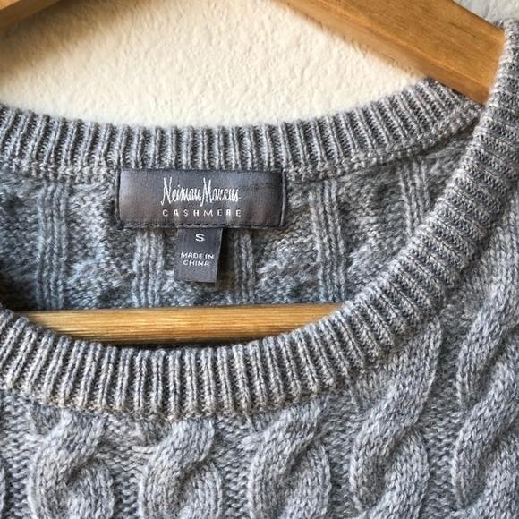 Neiman Marcus Cable knit Gray Peplum Sweater - S - Picture 10 of 11